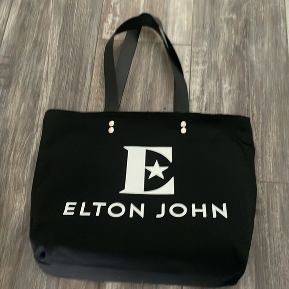 Elton John VIP Concert Package - incomplete - Picture 5 of 5